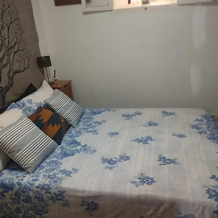 Charming In Lisbon, 40 M², Ideal For A Couple * Lisbon
