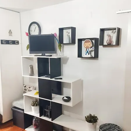 Charming In Lisbon, 40 M², Ideal For A Couple * Lisbon